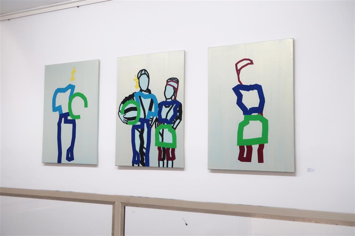 Peter-Nowotny_2018_6. “Meine große Schwester mit Ball” Triptychon / Größe: 3 x (115 x 80 )cm / Acryl / Leinwand / Keilrahmen